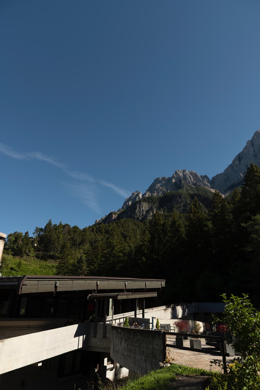 Die Terrasse des Hotel Boite mit Blick auf die Dolomiten