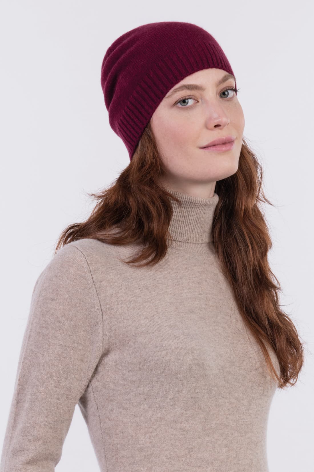 Plain stitch beanie hat with ribbed edge