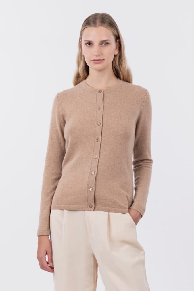 Crew neck cardigan with buttons