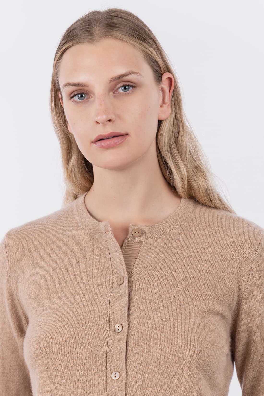 Crew neck cardigan with buttons