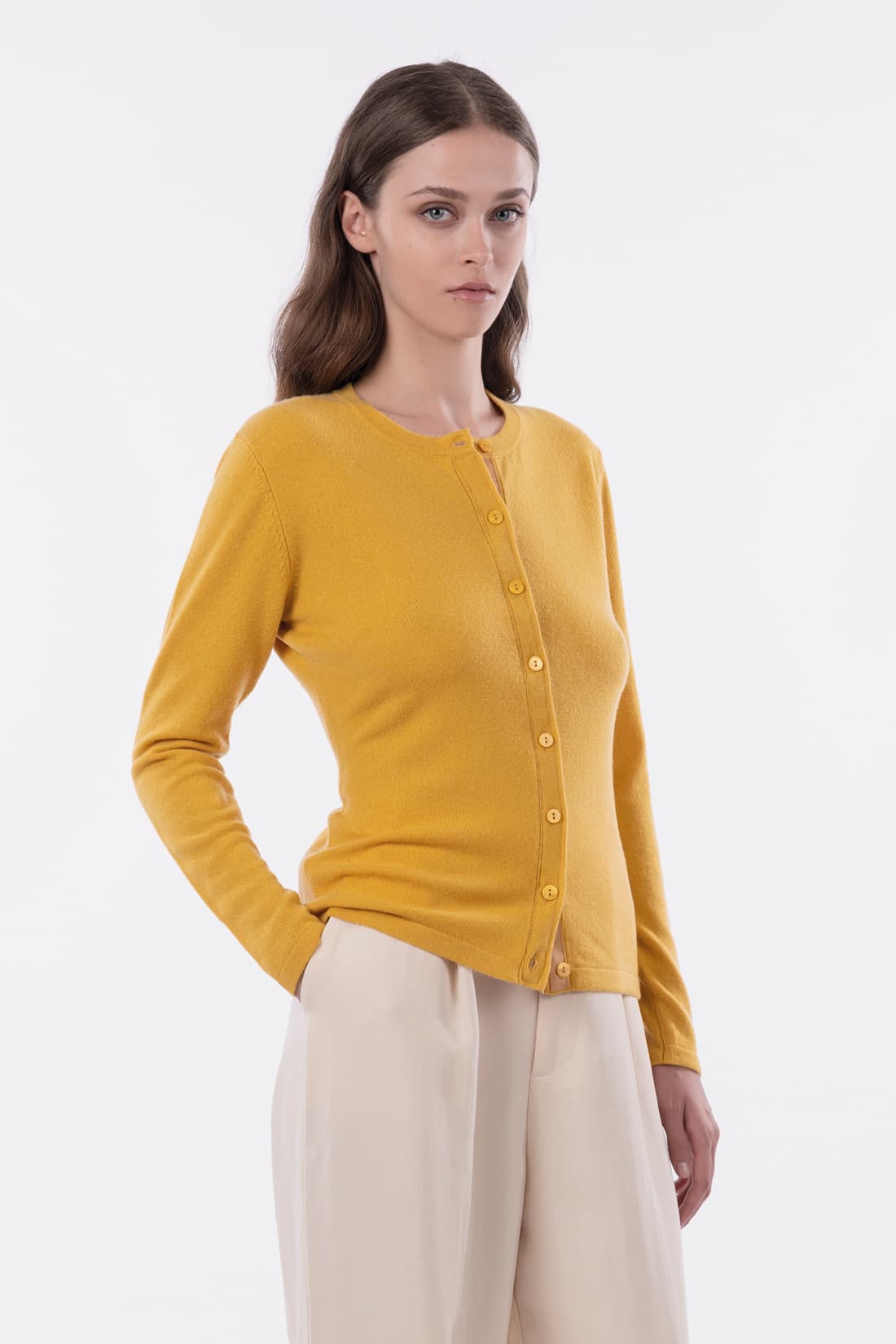 Crew neck cardigan with buttons