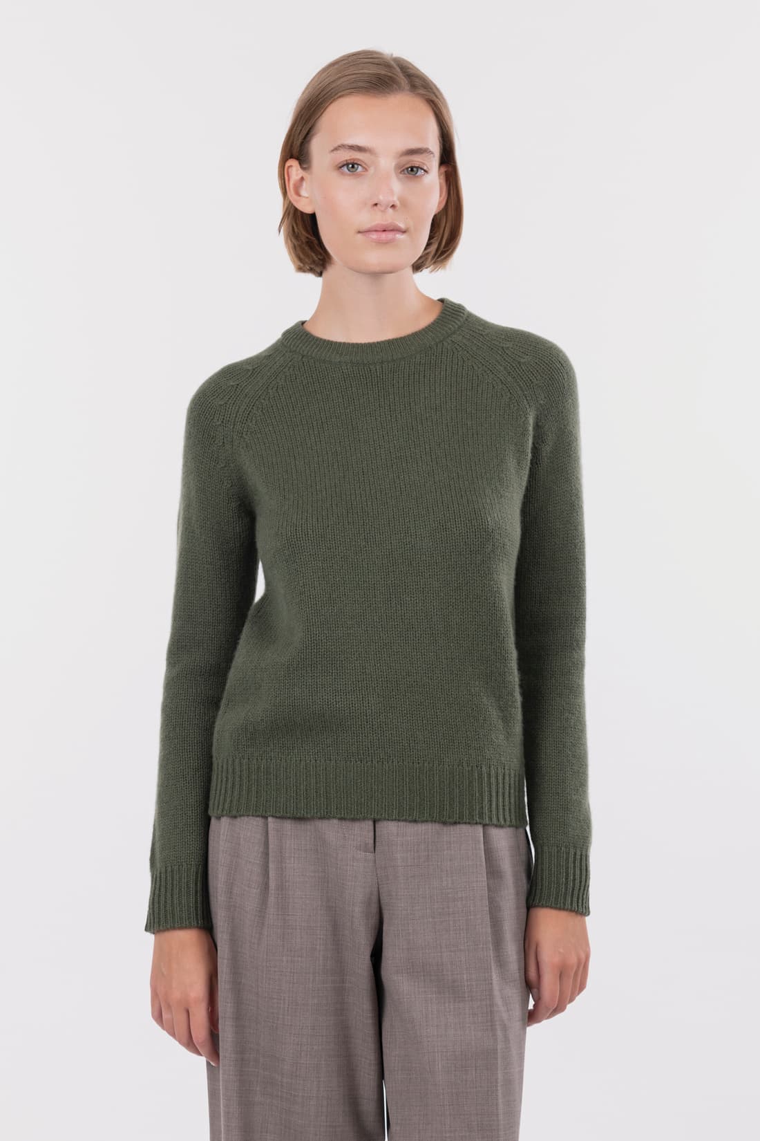 Women's 3-gauge knit crew neck