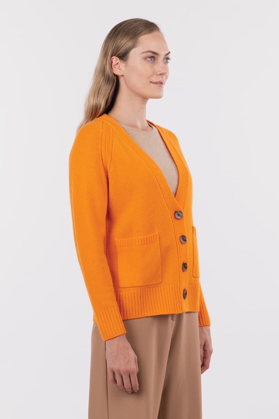 Warmer Cardigan mit Taschen