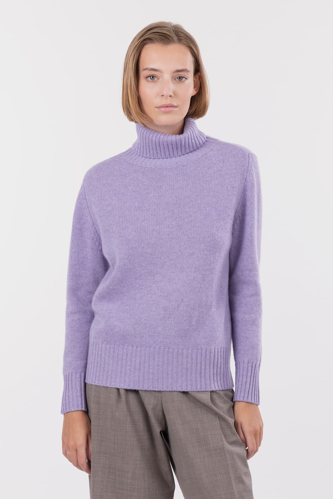 Women's heavy turtleneck