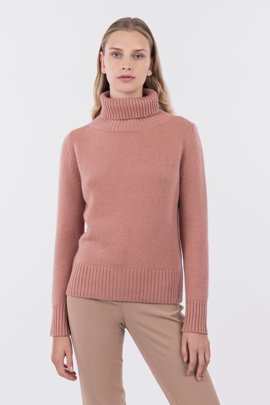 Women's heavy turtleneck