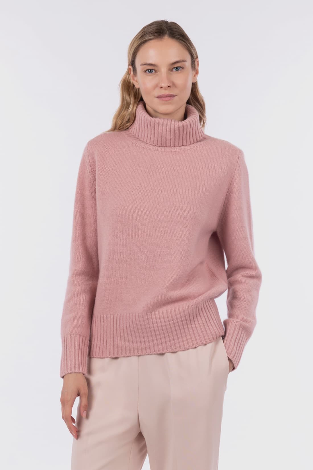 Women's heavy turtleneck