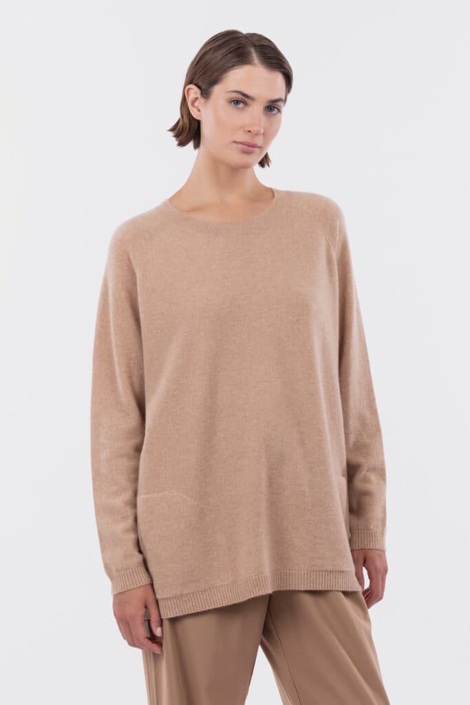 Pullover over tasche laterali