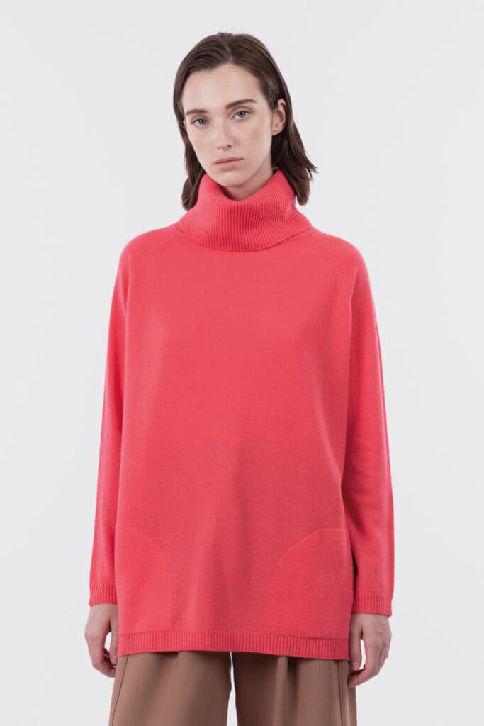 Oversize high neck with side pockets
