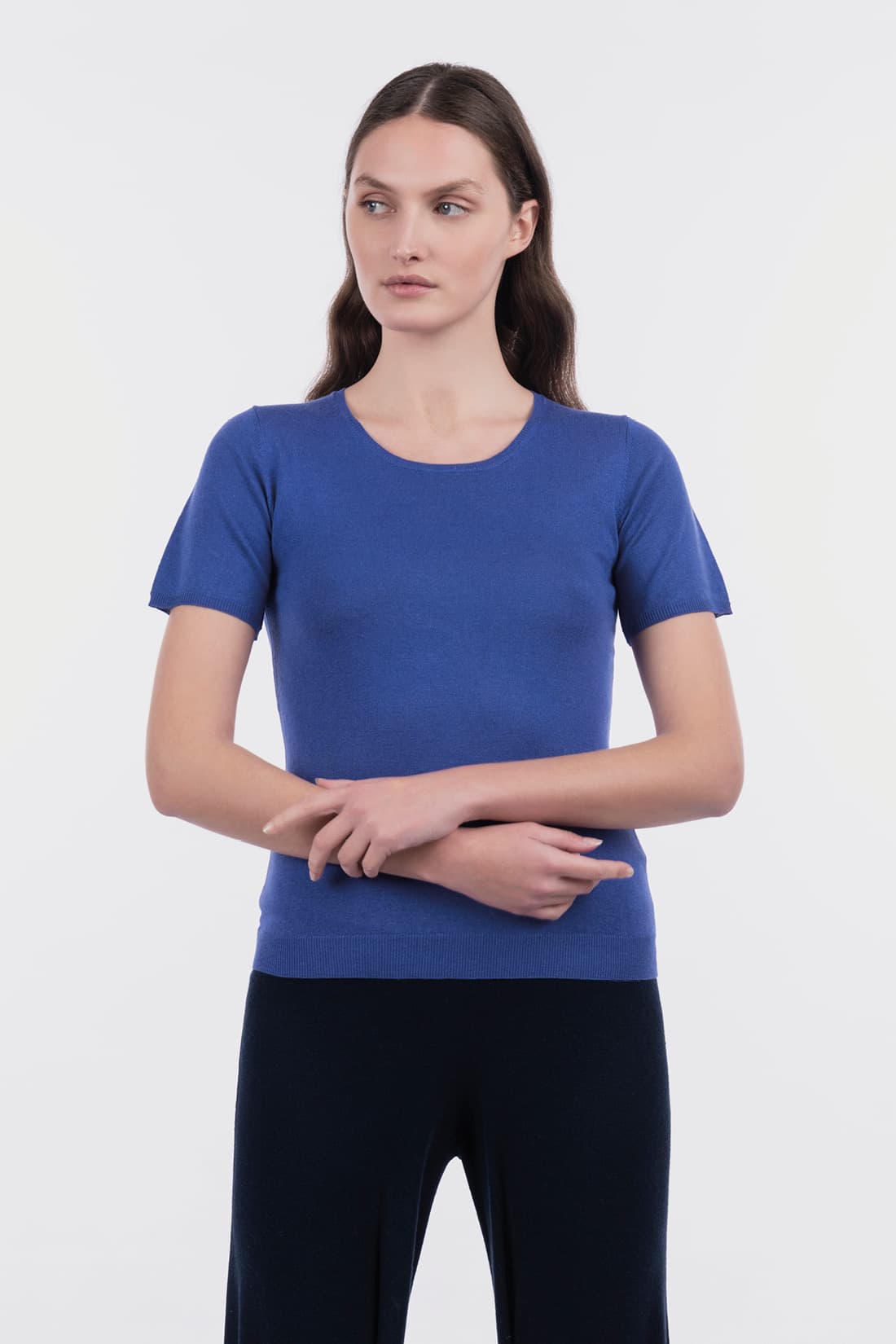 Short-sleeve crew neck