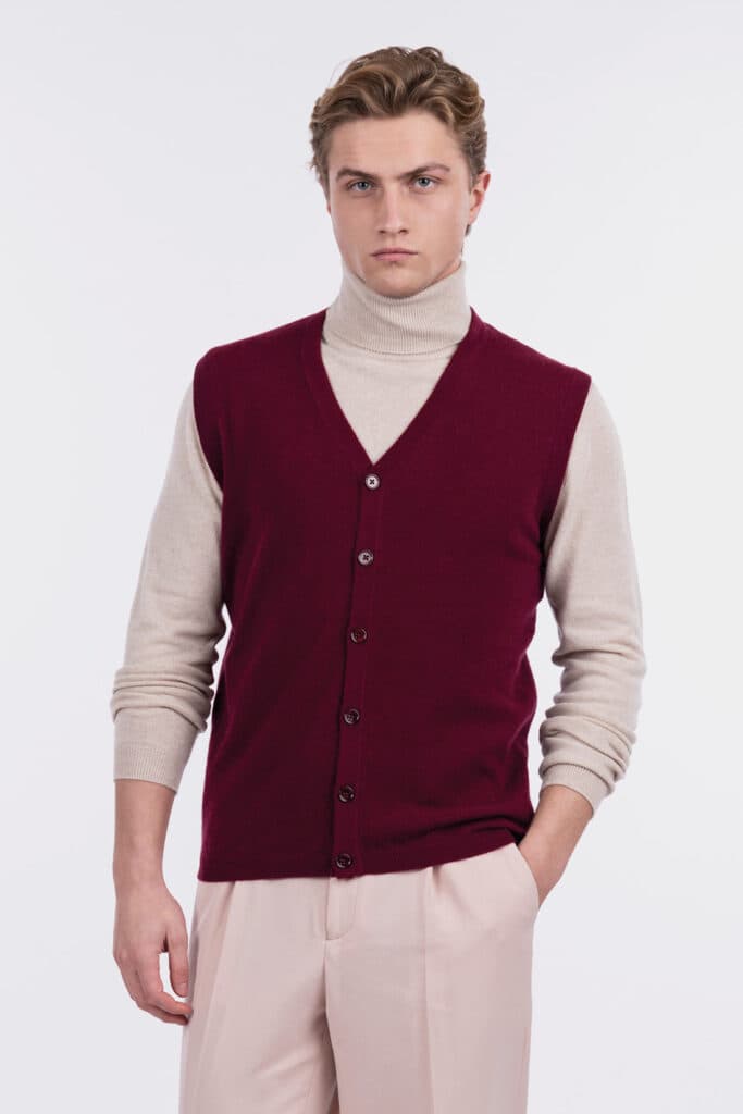 V-neck vest with buttons