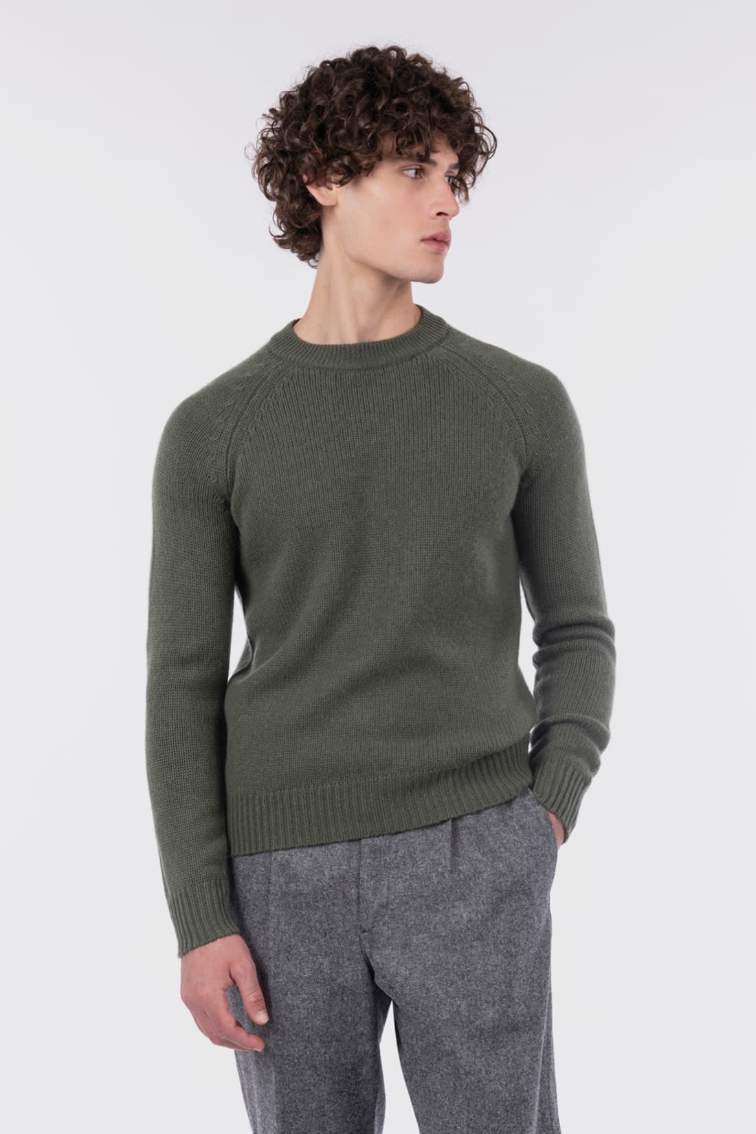 3-gauge knit crew neck