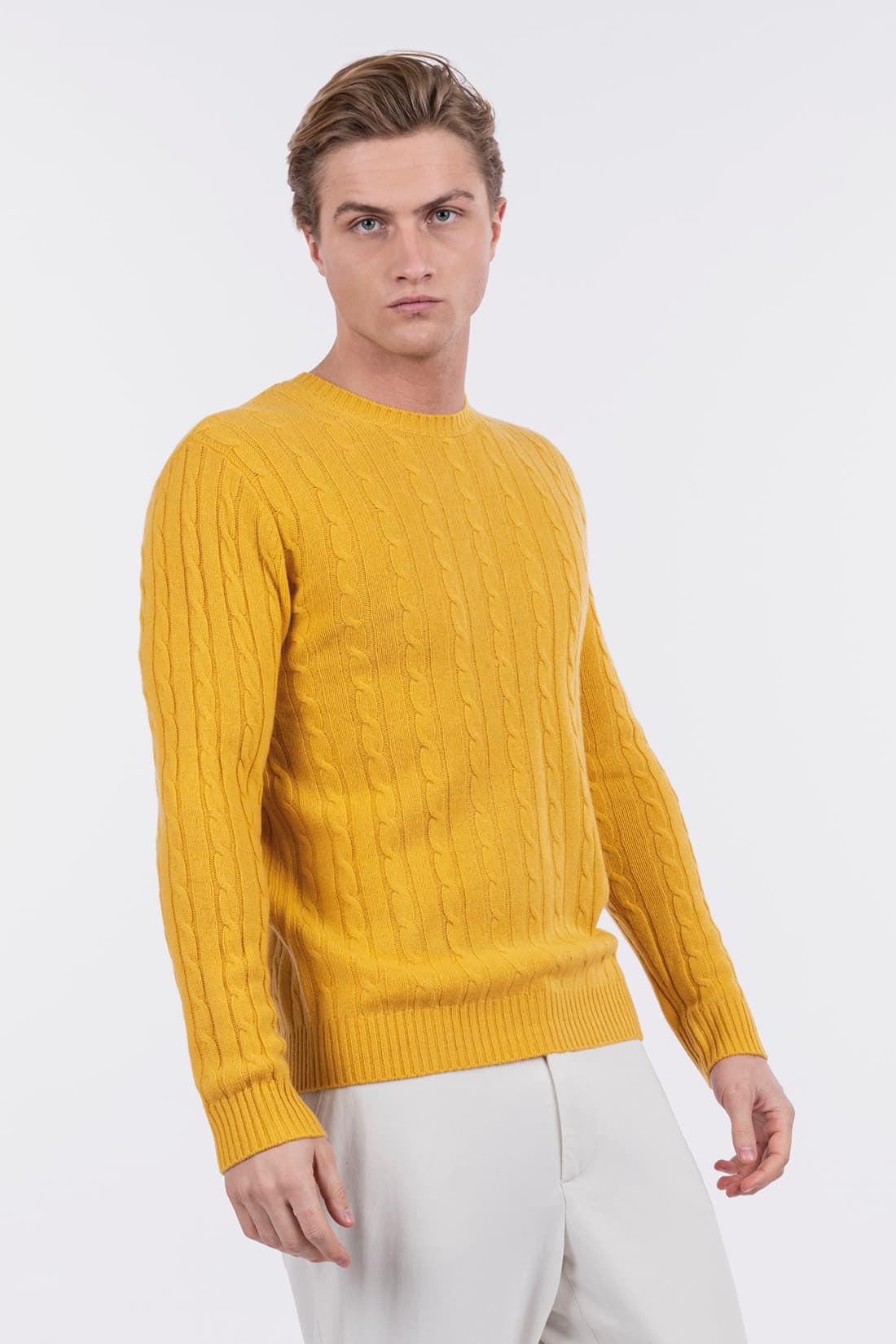 Cable-knit crew neck