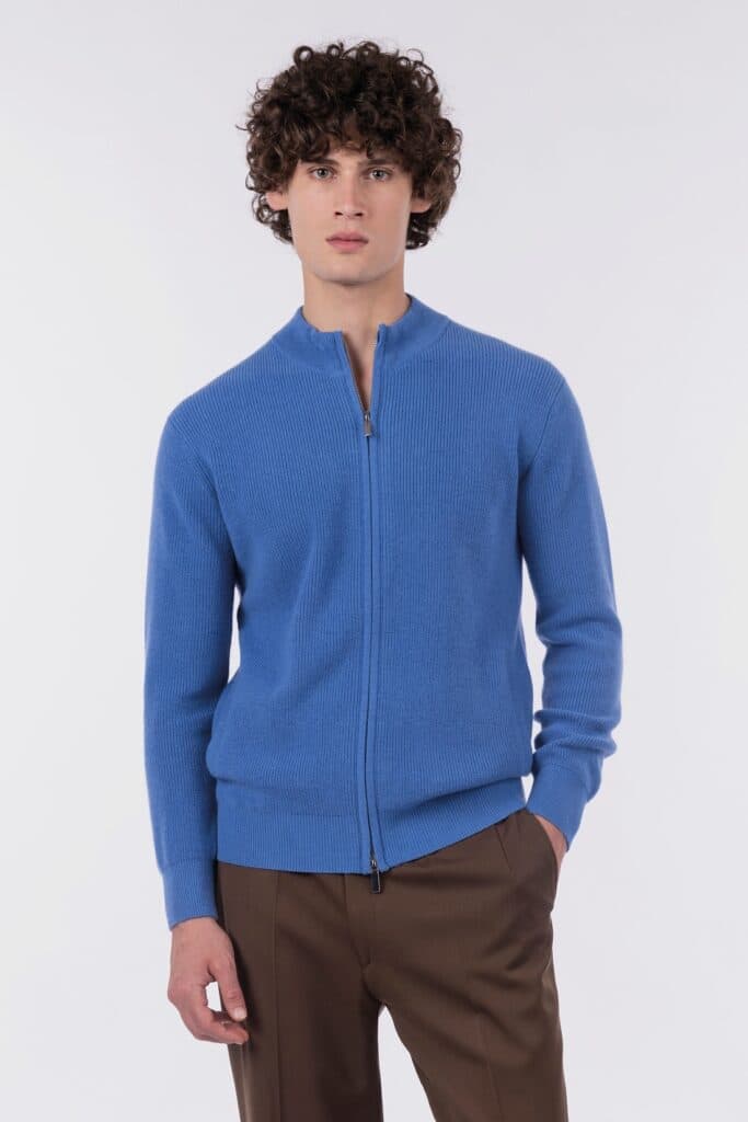 Strickjacke mit Patentmuster