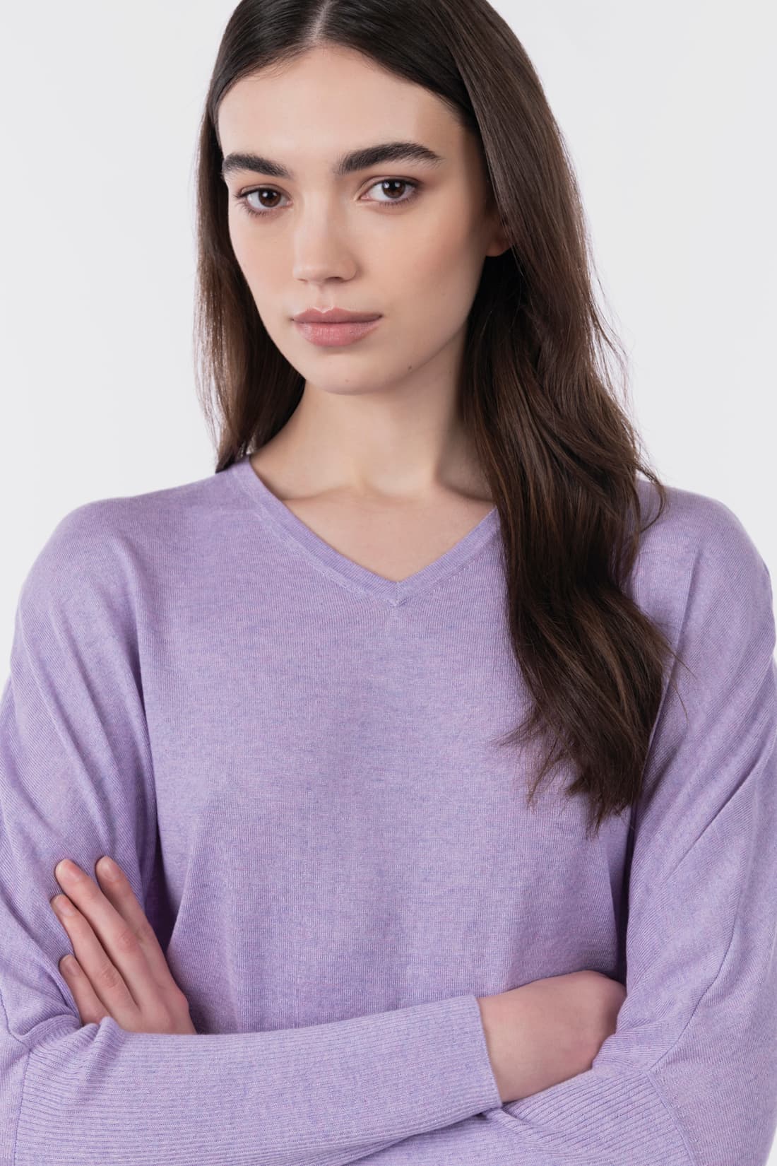 Dolman sleeve V neck pull