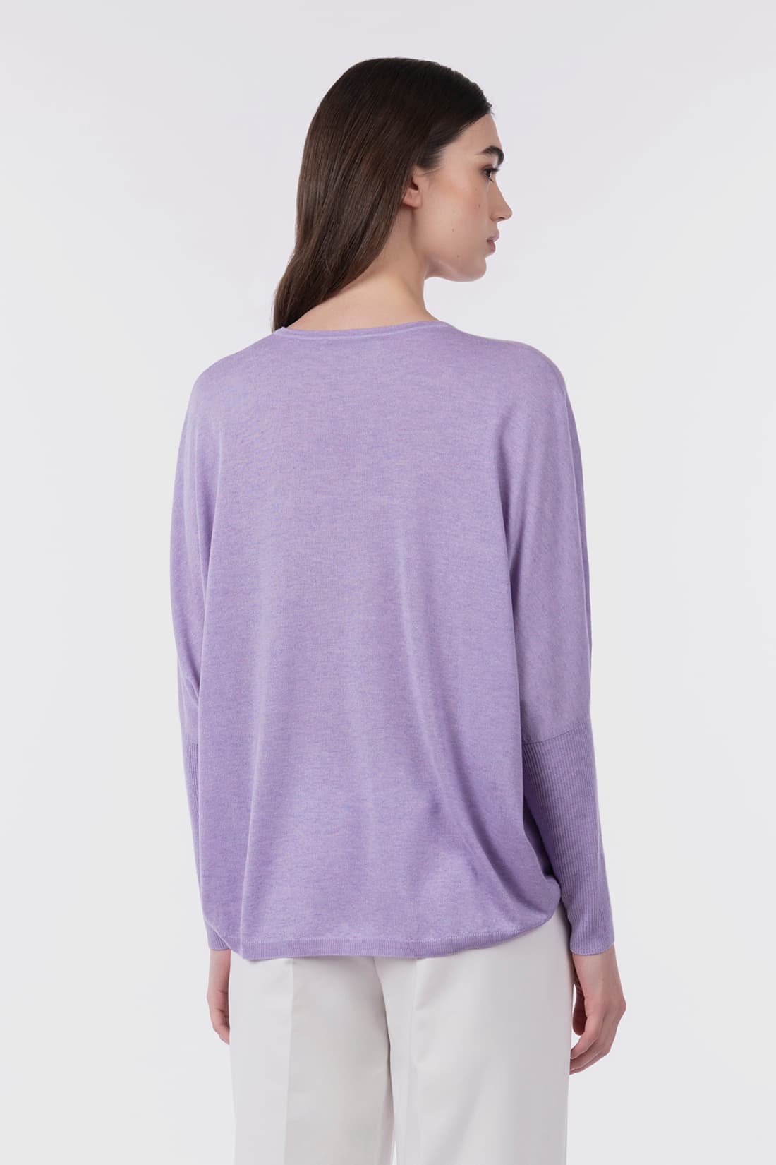 Dolman sleeve V neck pull