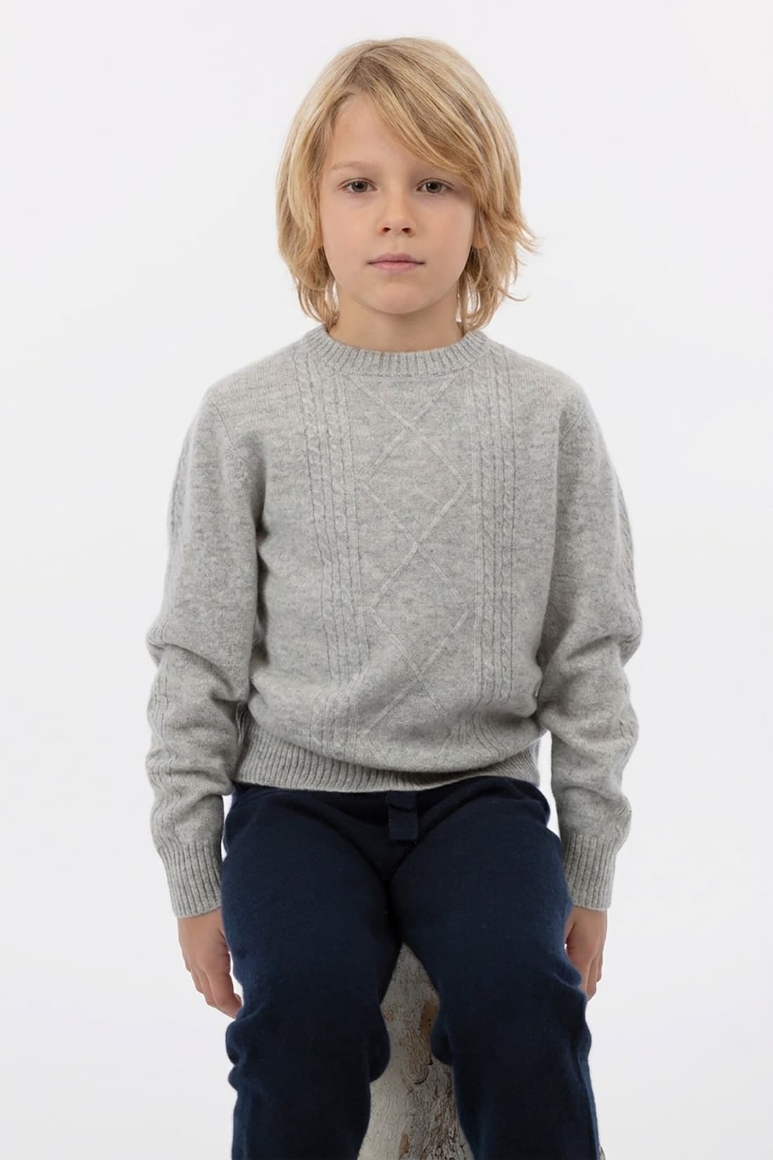 Rundhalsausschnitt pullover mit Zopfmuster