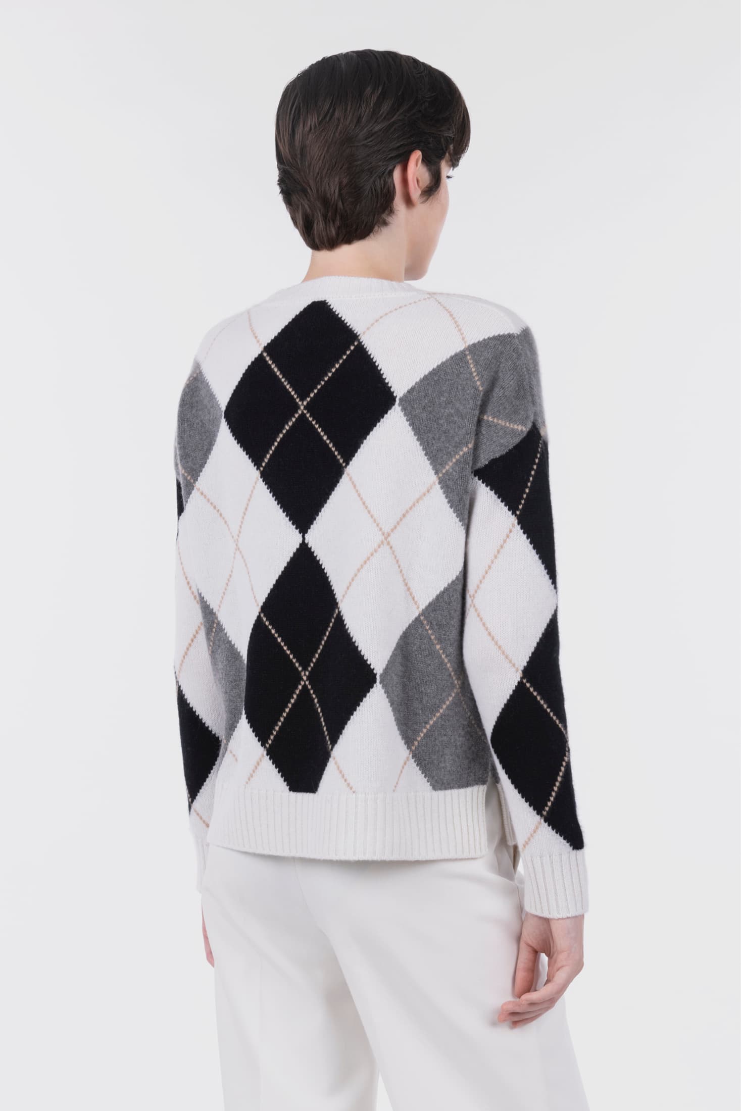 Diamond Intarsia Crew Neck