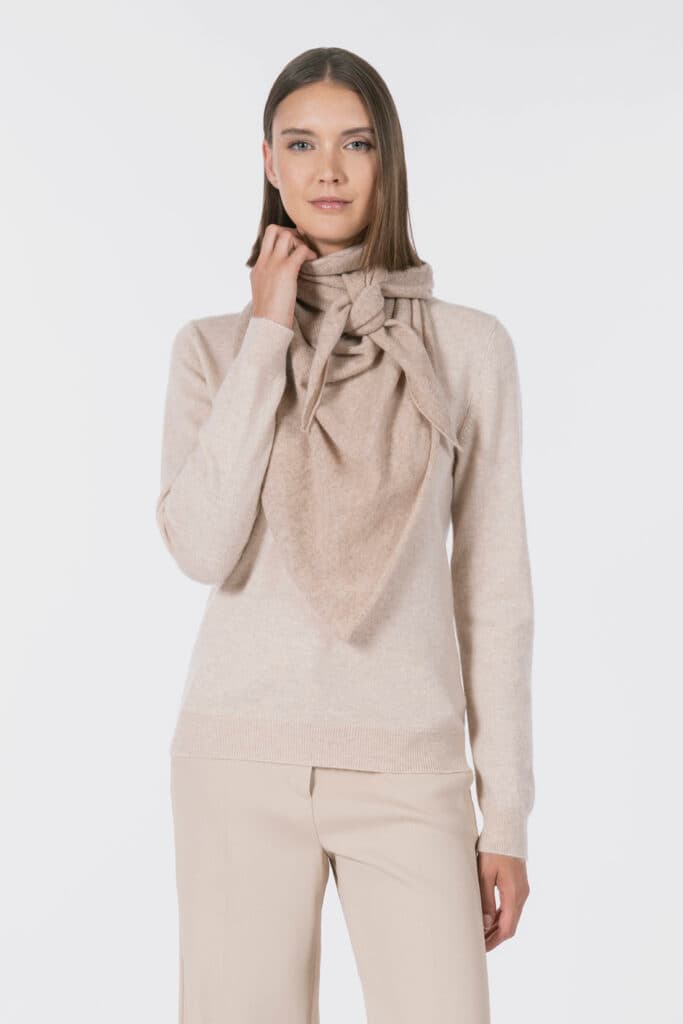 Triangle scarf