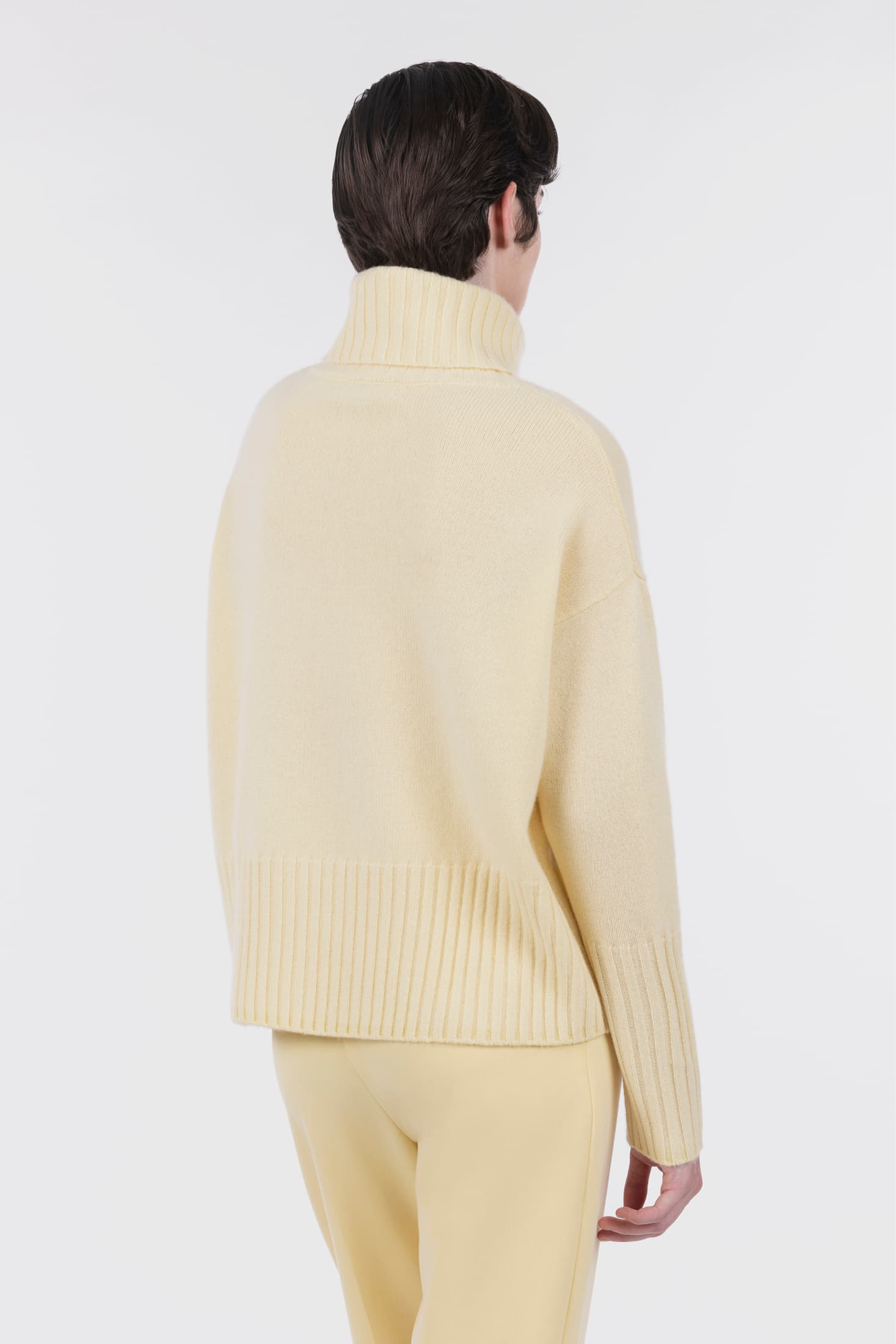 Wide Ribbed Turtleneck